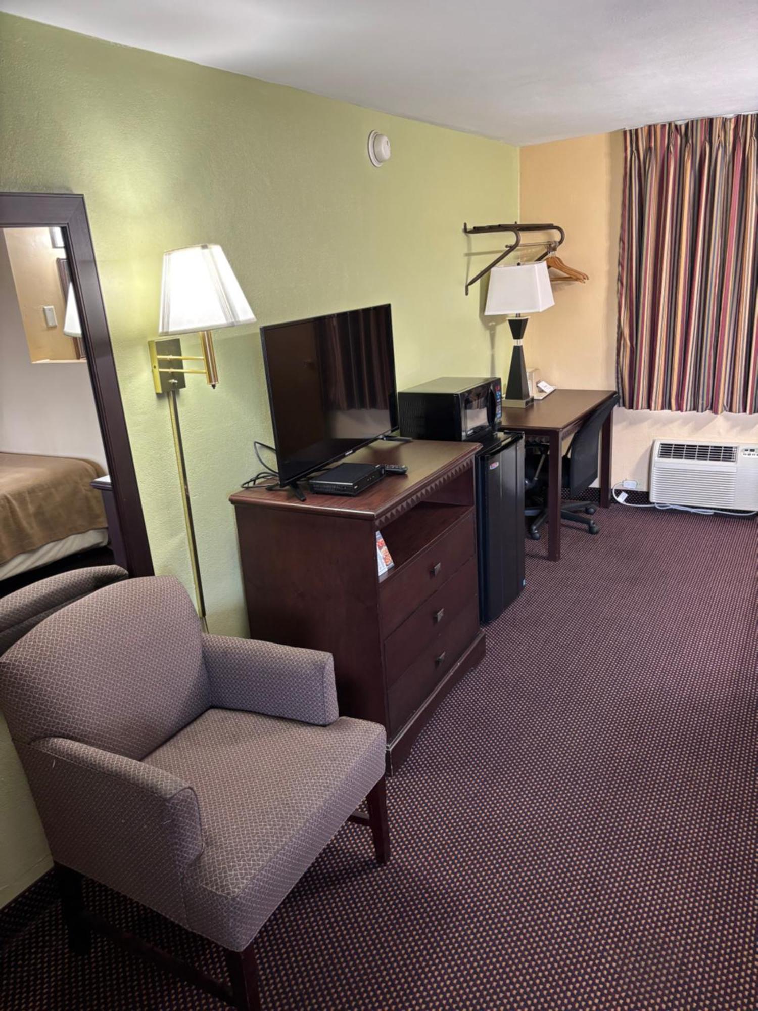 Budget Host Motel Somerset